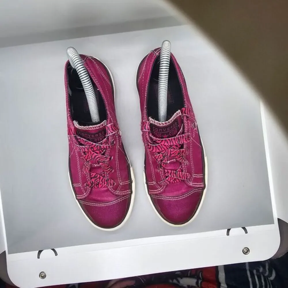 Converse One Star Chuck Taylor Low Sneaker Pink Junior‎ Size 3